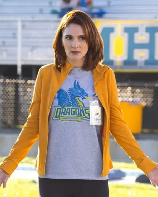 English Teacher S01 Gwen Sanders Yellow Jacket